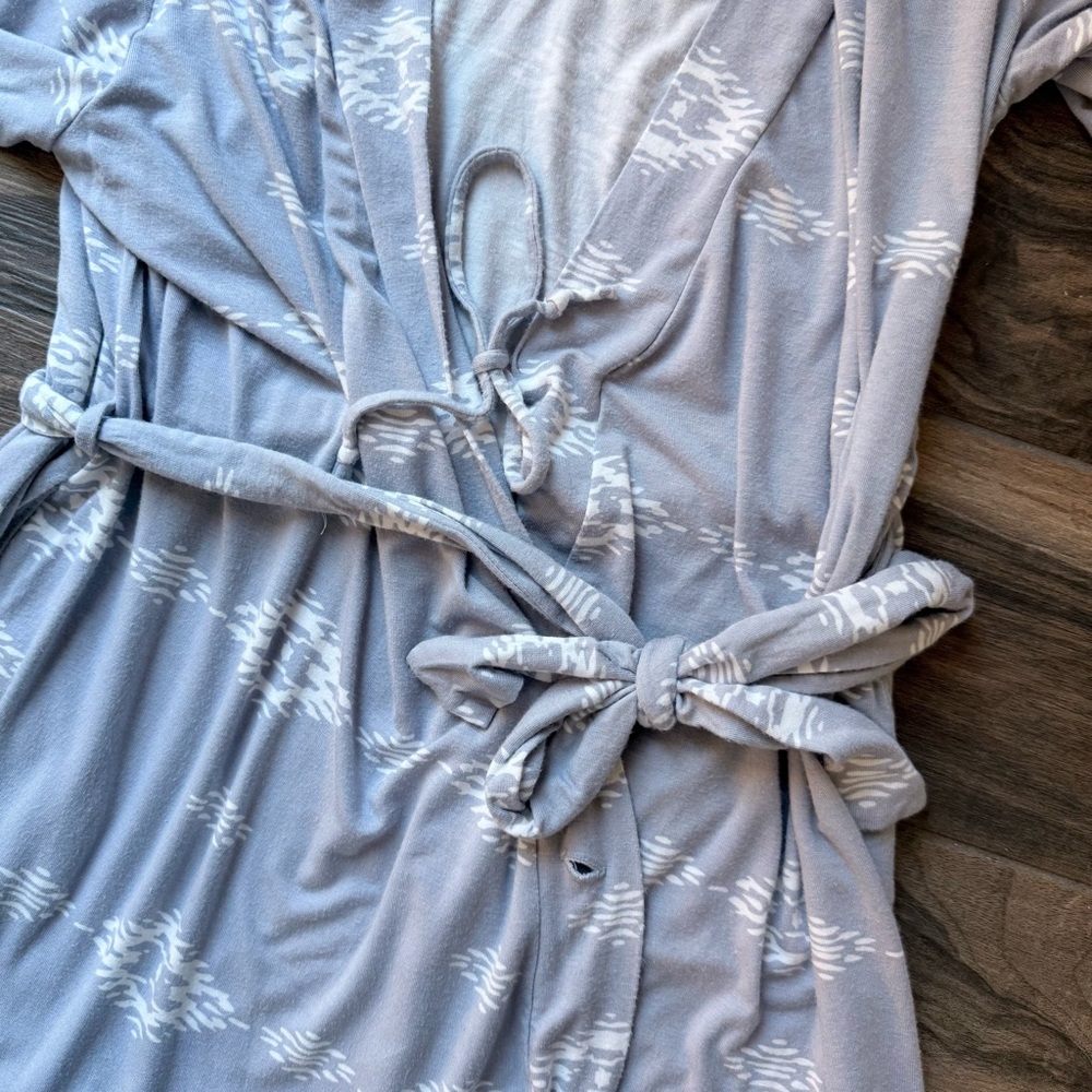 Women's Gray Patterned Robe - Picture 5 of 5